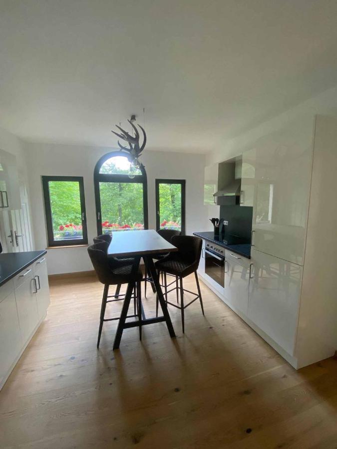 Forsthaus Apartment Crimmitschau Bagian luar foto