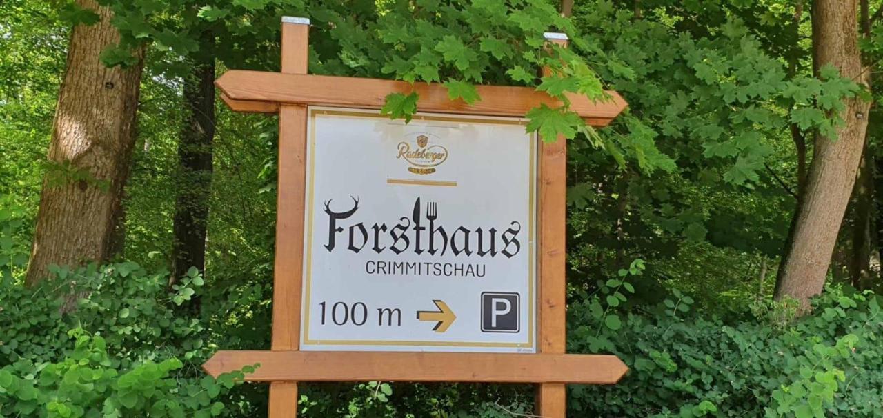 Forsthaus Apartment Crimmitschau Bagian luar foto
